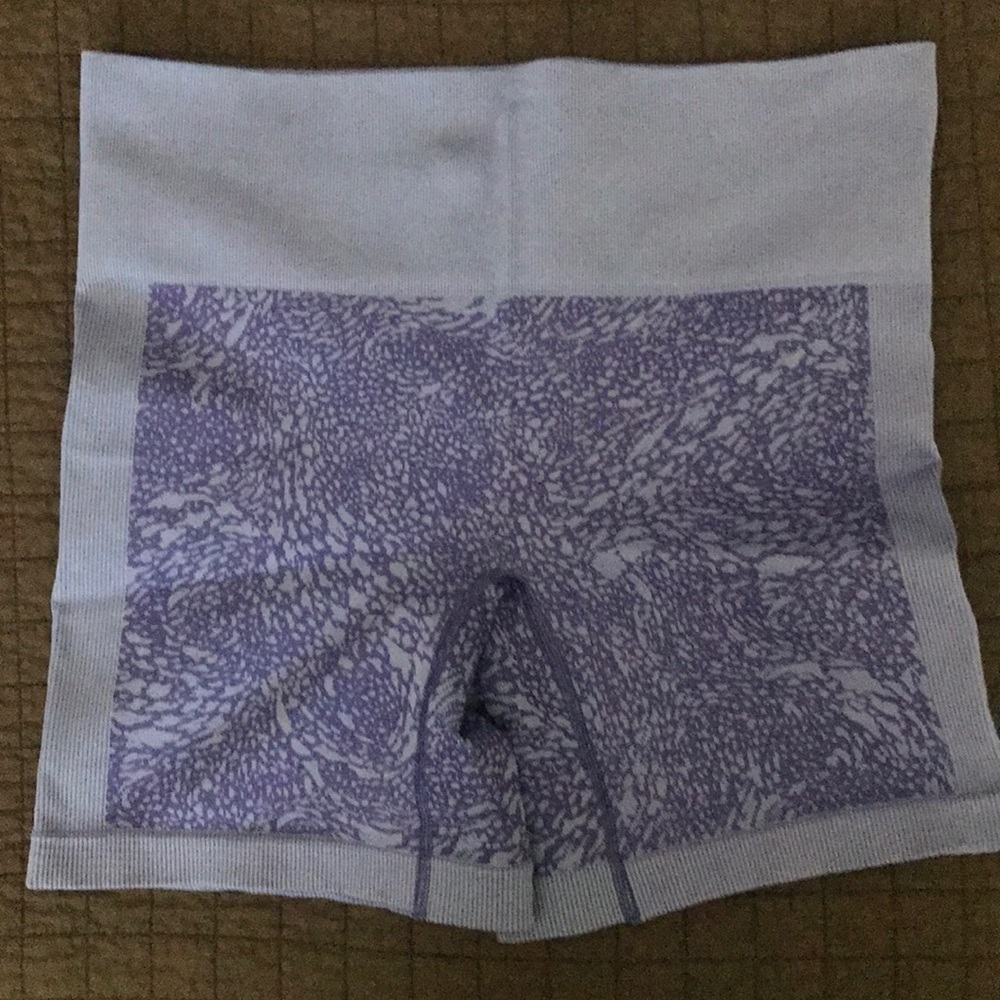 Lululemon booty/biker shorts